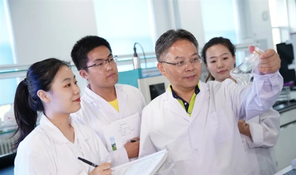 打破校史：吉林农大副校长发表学校首篇 Cell ！曾获批该校首个国自然重大项目