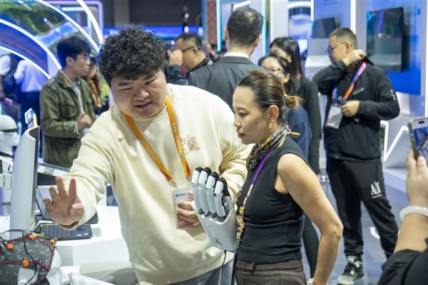 顾晓松院士：脑机接口有望成未来产业增长新引擎